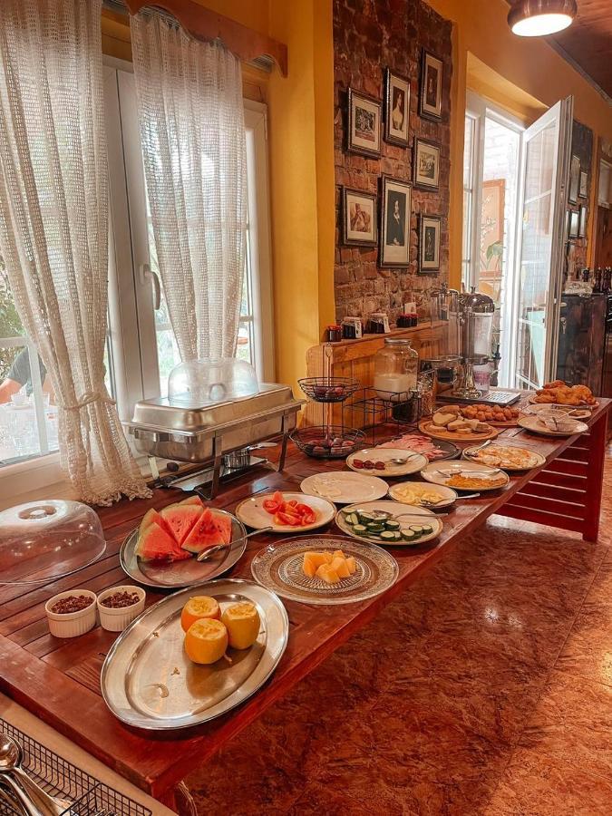 Guesthouse Lord Byron Tepelene Екстериор снимка