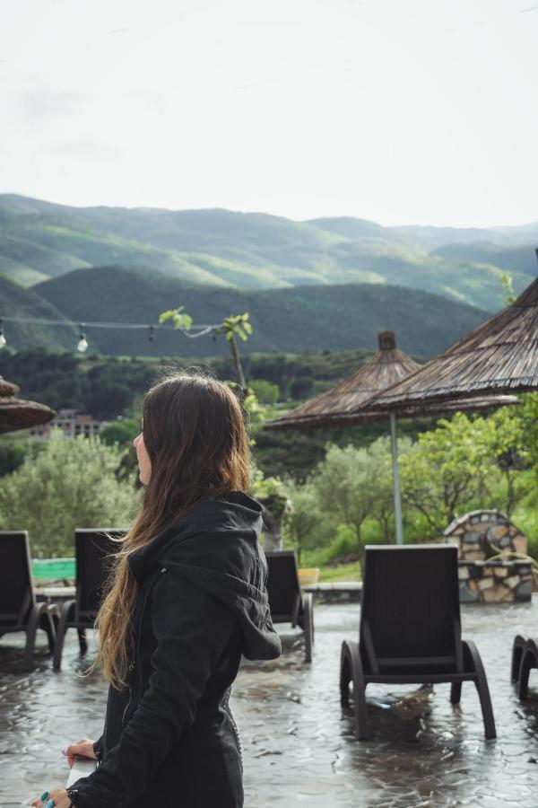 Guesthouse Lord Byron Tepelene Екстериор снимка